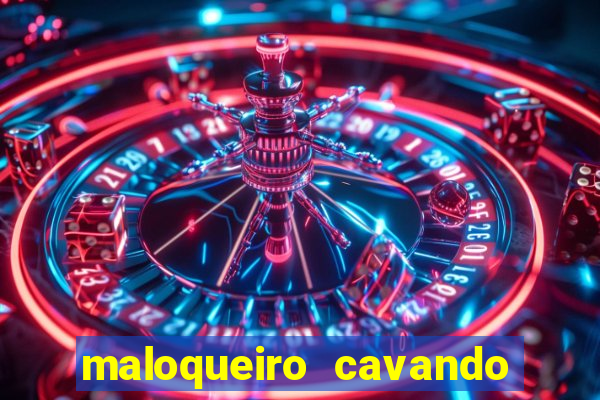 maloqueiro cavando cova censurado